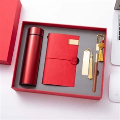 Nahast märkmiku ja pliiatsi komplekt